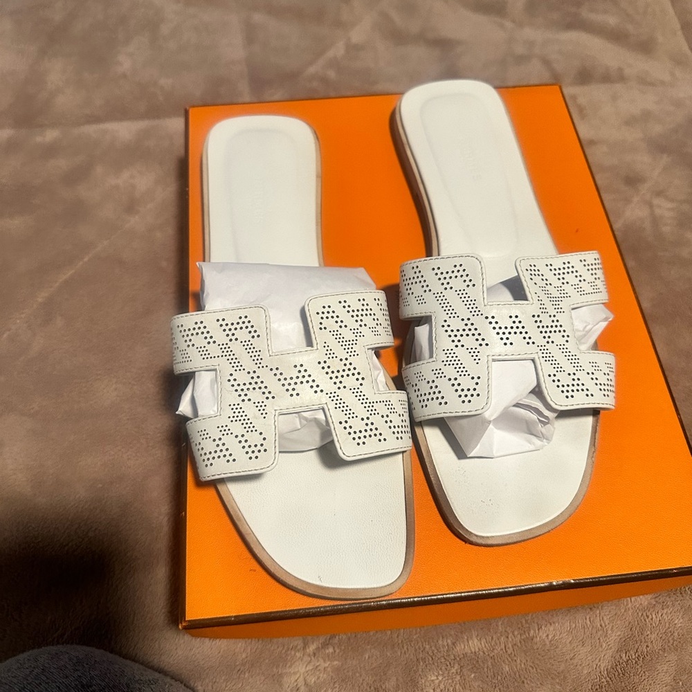 Pre loved Hermēs Oran Sandals
